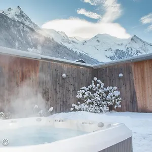 Au Bon Coin - Luxury Hidden Haven, Mont Blanc View, Hot Tub And Garden Chamonix